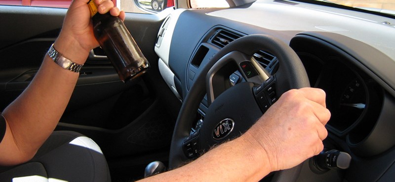 Mennyi alkoholt fogyaszthat egy sofőr? A válasz nem olyan egyszerű