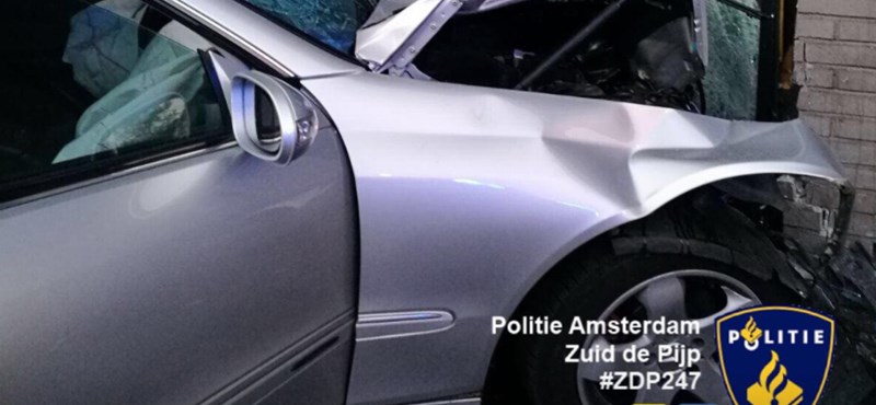 Ittas sofőr száguldott Mercedesével a Heineken irodájába – a reakció is csattanós