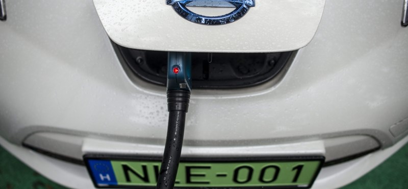 Vége az utcai ingyen áramnak az elektromos autóknál?