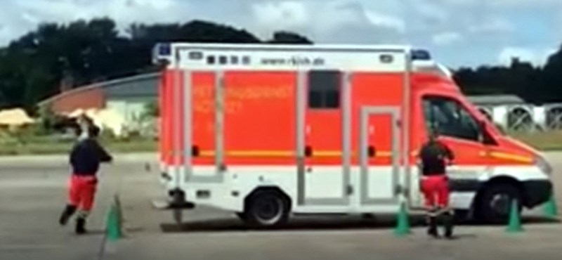 Így lesz vészhelyzet a mentősök versenyéből – videó