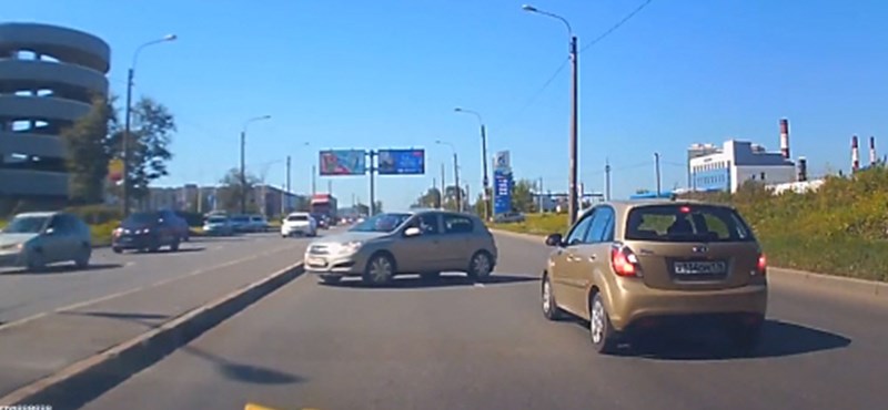 Nehéz volt megtalálni, de talán ő a legrosszabb orosz autós – videó