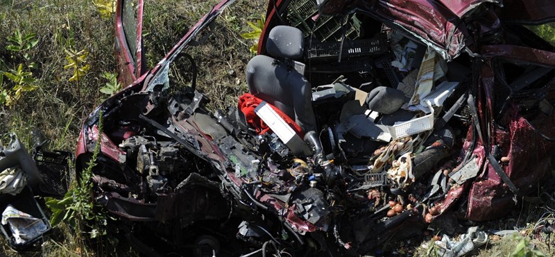 Eltűnt az Újlengyelnél karambolozó autó fele – megrázó fotók