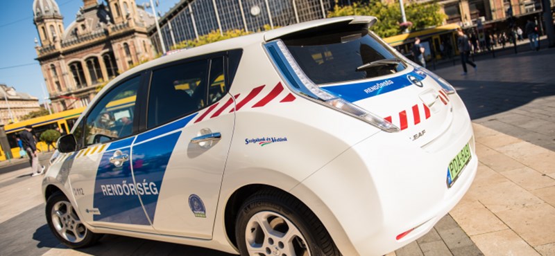 Európa egyik legnépszerűbb elektromos autóját kapták meg a terézvárosi rendőrök