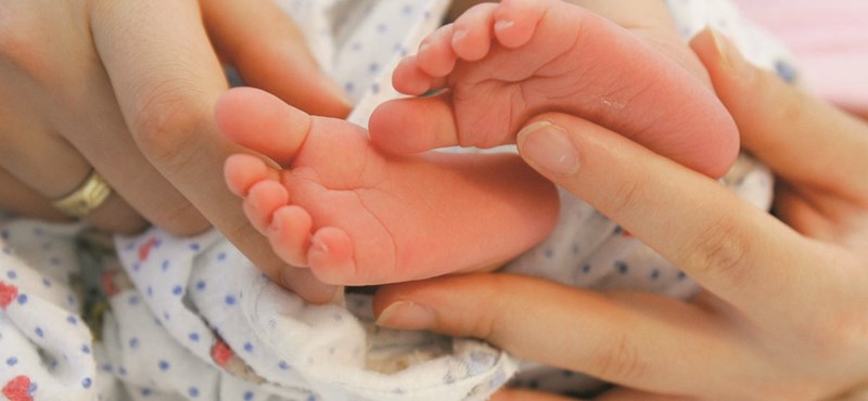 Az M7-esen indult meg a szülés egy nőnél, rendőri felvezetést kapott a kórházig