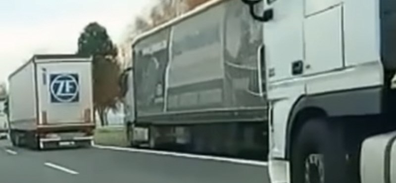 Leállósávban zúzott végig a kamionos az M1-esen – videó