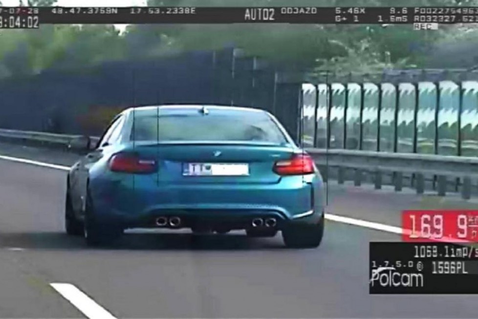 Óriási kifogást adott elő a rendőröknek a gyorshajtó BMW-s