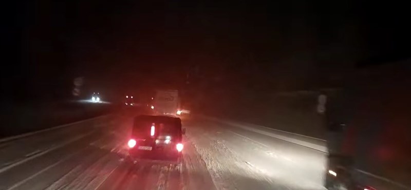 Videó: Ilyen egy tipikus téli baleset, ami elkerülhető lett volna