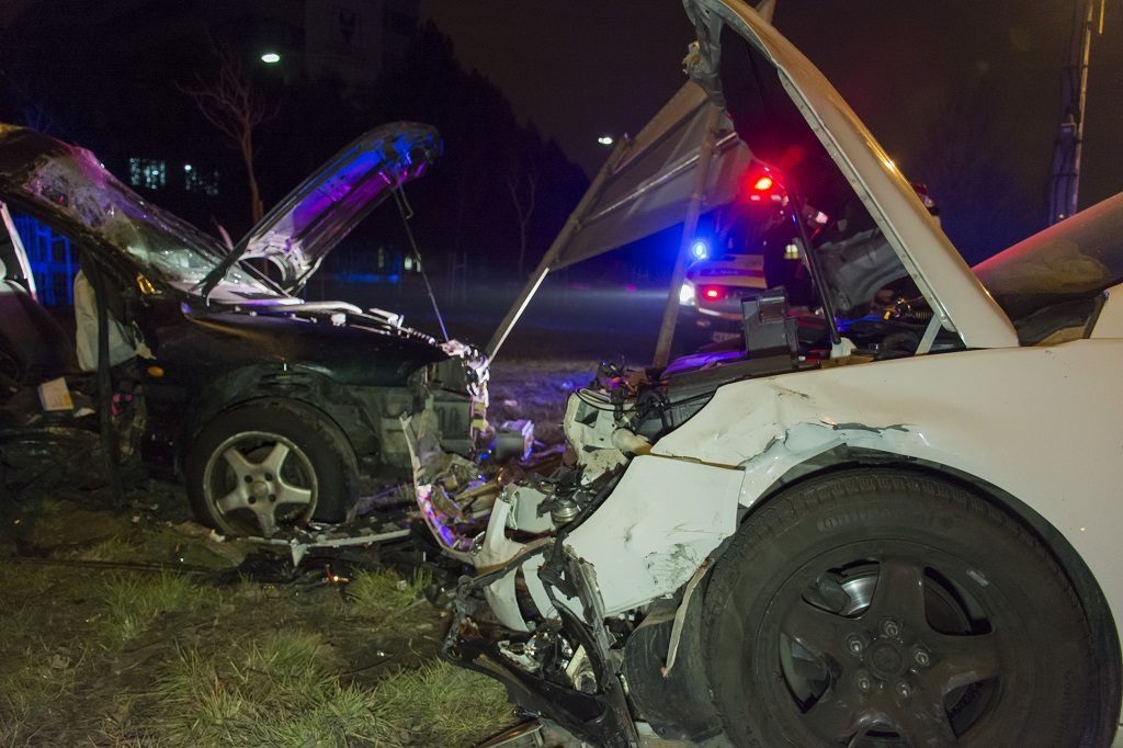 Megrázó adatok – Egyetlen nap alatt 52 személyi sérüléses közúti közlekedési baleset helyszínén intézkedtek a rendőrök, melyből 6 halálos volt