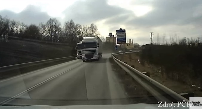 Videó: ÉLetveszélyes előzésbe kezdet a kamionos, csak egy hajszálon múlt az ütközés