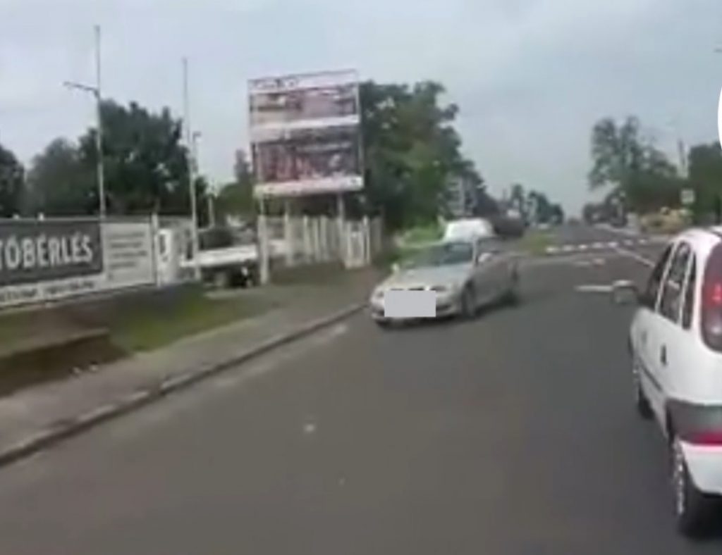 Olvasónk VIDEÓT kommentelt egy forgalommal szemben közlekedő BMW-ről