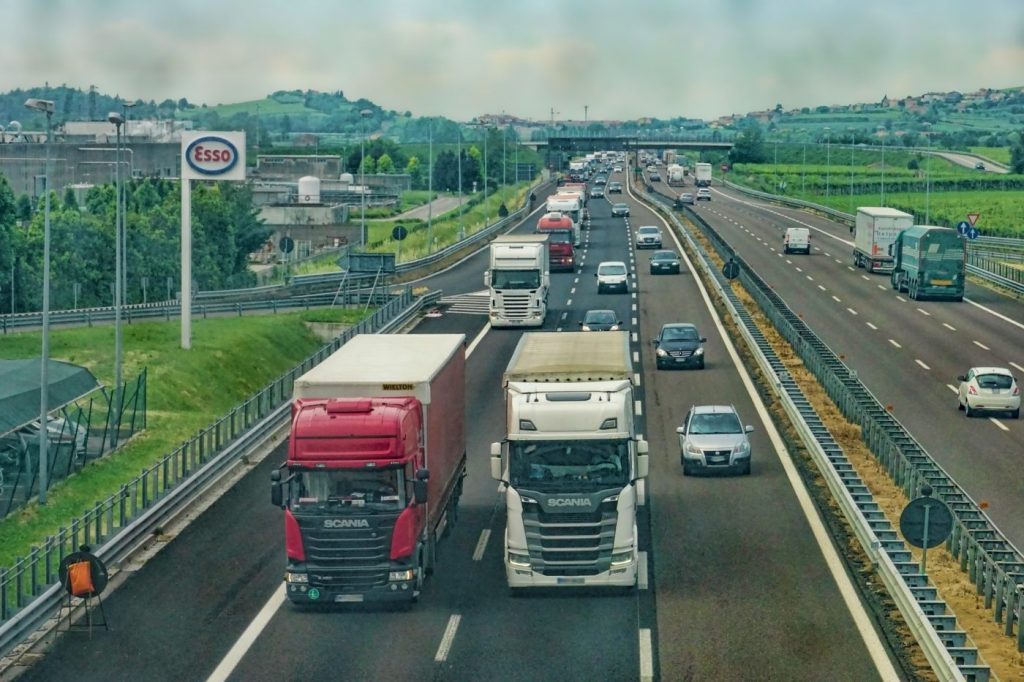 Augusztustól megkezdik a 140 km/h-s sebességhatár tesztelését az osztrák autópályán