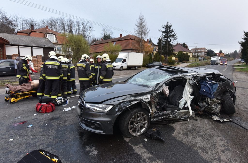 Videó – Pénzbüntetést kaphat  a Sárváron száguldó, súlyos balesetet okozó férfi