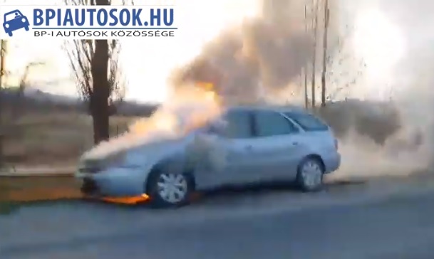 Videó – Már megint kiégett egy autó, rengeteg mostanában az autótűz