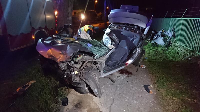 Fotók: Ismét sokkoló baleset történt éjjel, a Tatai úton