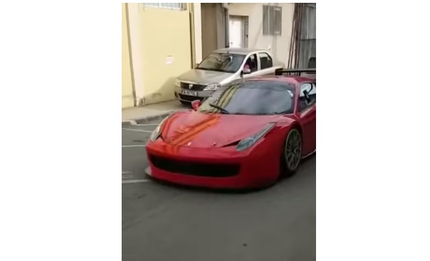 Videó – Romániából érkezett volna a Ferrari, ha nem törik össze