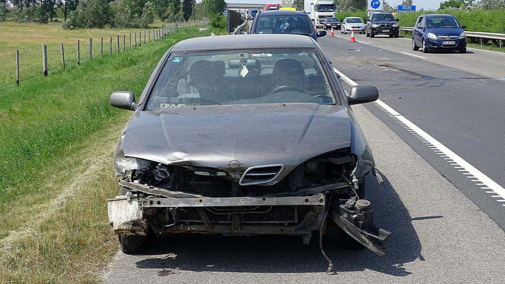 Egy terhes nőt szállítottak kórházba egy baleset után az M5-ösről