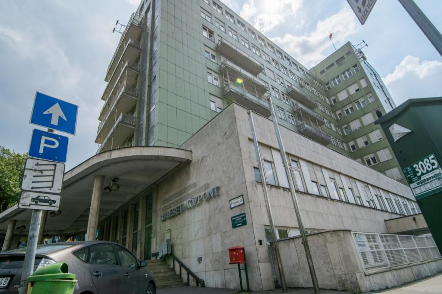 A Baleseti központnál és a Heim Pál kórháznál is ingyenes lesz a parkolás