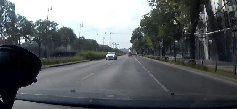 Videó – A Dózsa György úton ment szembe a forgalommal egy autós