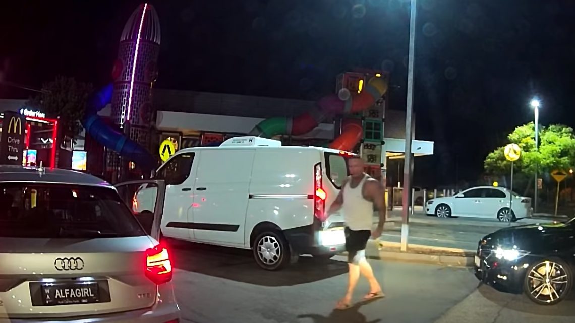 VIDEÓ: Rosszul járt a BMW-s, amiért rádudált az audis barátnőjére VIDEÓ: Rosszul járt a BMW-s, amiért rádudált az audis barátnőjére