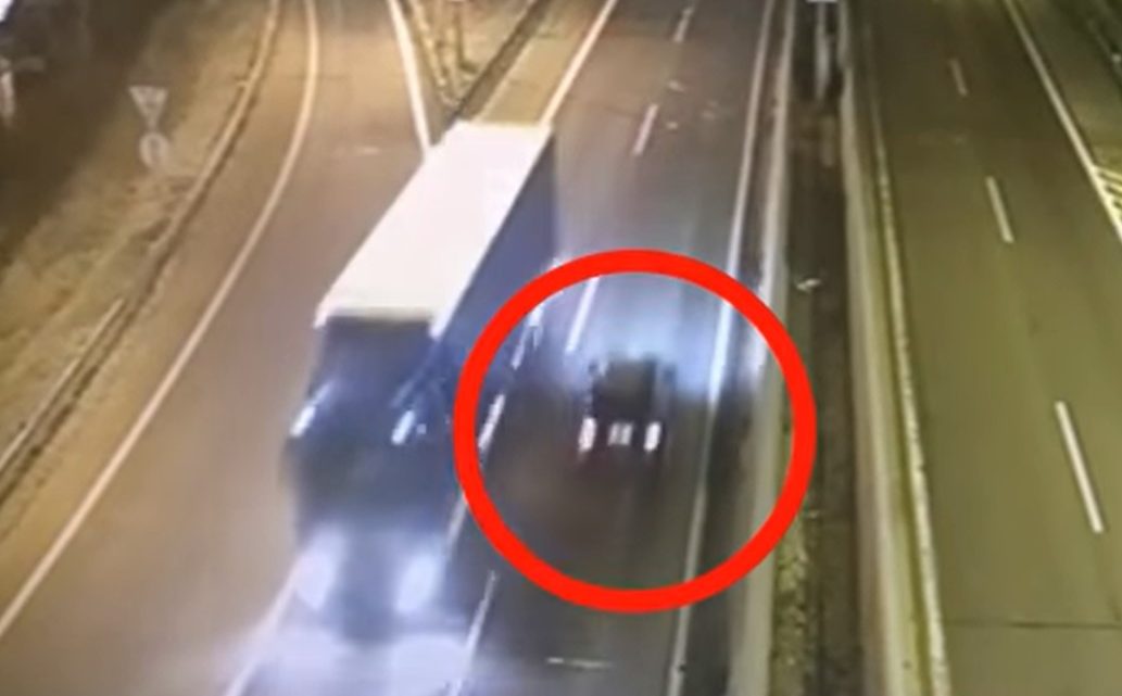 VIDEÓ: Részegen, de magabiztosan hajtott forgalommal szemben, nem kevés ideig VIDEÓ: Részegen, de magabiztosan hajtott forgalommal szemben, nem kevés ideig