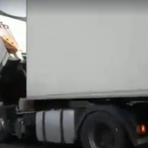VIDEÓ: A kamionosoknál minden perc számít :)