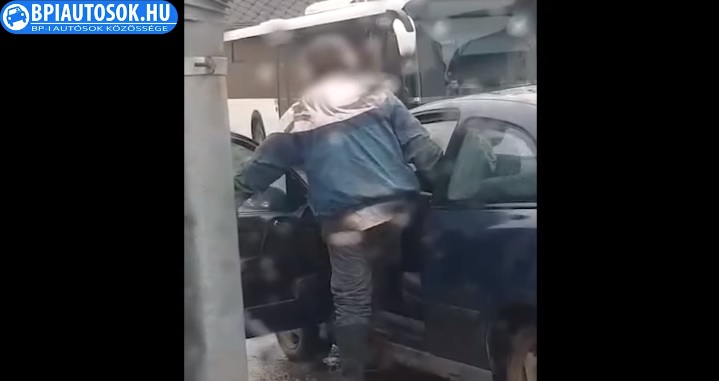Videó – Olyan részegen ült egy férfi autóba, hogy beszélni sem tudott – Megpróbálták feltartani, de elhajtott