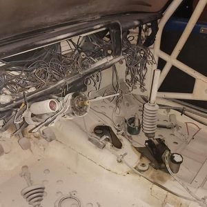 FOTÓK: Atomjaira szedték a verseny Ladát a tulaj garázsában Szolnokon