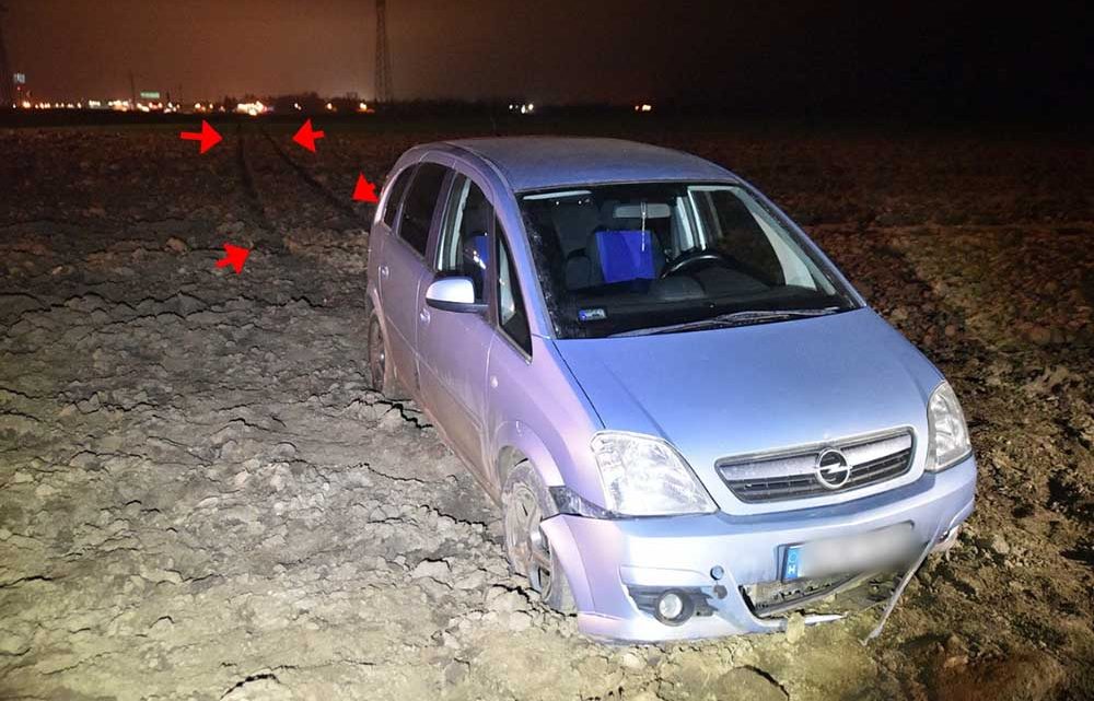 Saját bajtársukat vesztették el a mentősök. 350 métert haladt irányítás nélkül a szántóföldön, mert rosszul lett Saját bajtársukat vesztették el a mentősök. 350 métert haladt irányítás nélkül a szántóföldön, mert rosszul lett