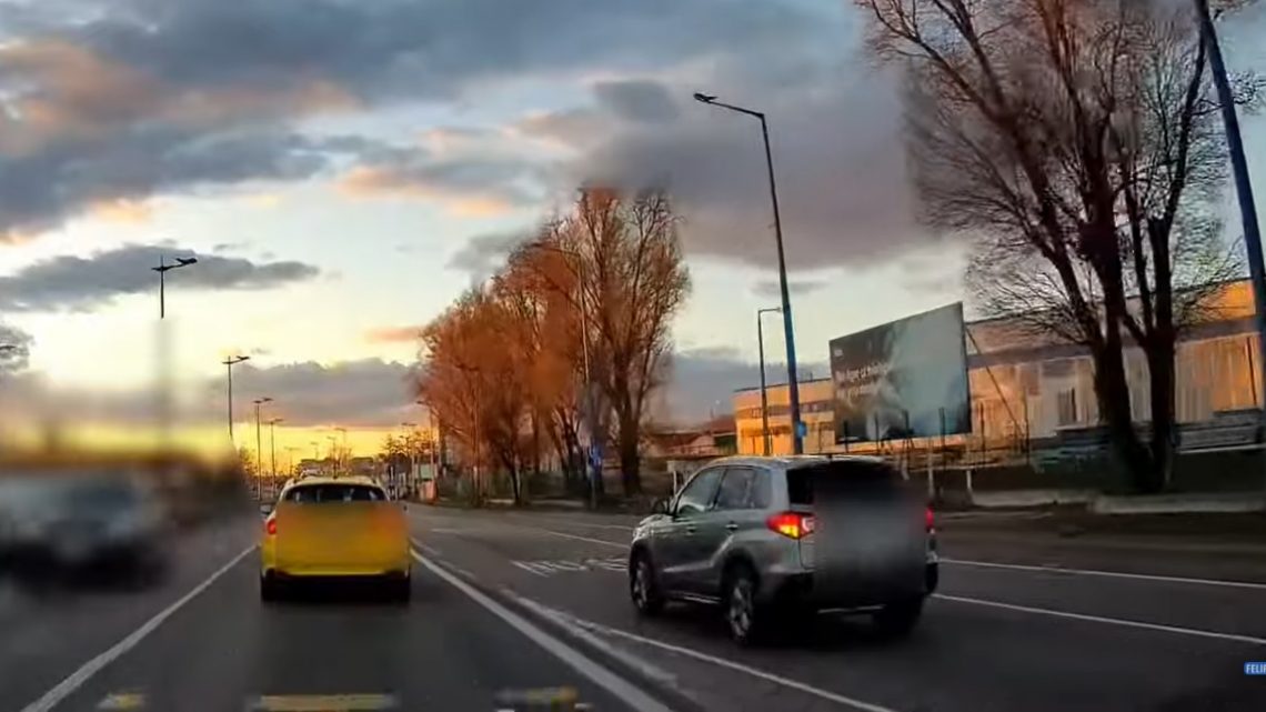 VIDEÓ: Itt rendszeres a szabálytalan felszökés a Ferihegyi Repülőtérre vezető útra VIDEÓ: Itt rendszeres a szabálytalan felszökés a Ferihegyi Repülőtérre vezető útra