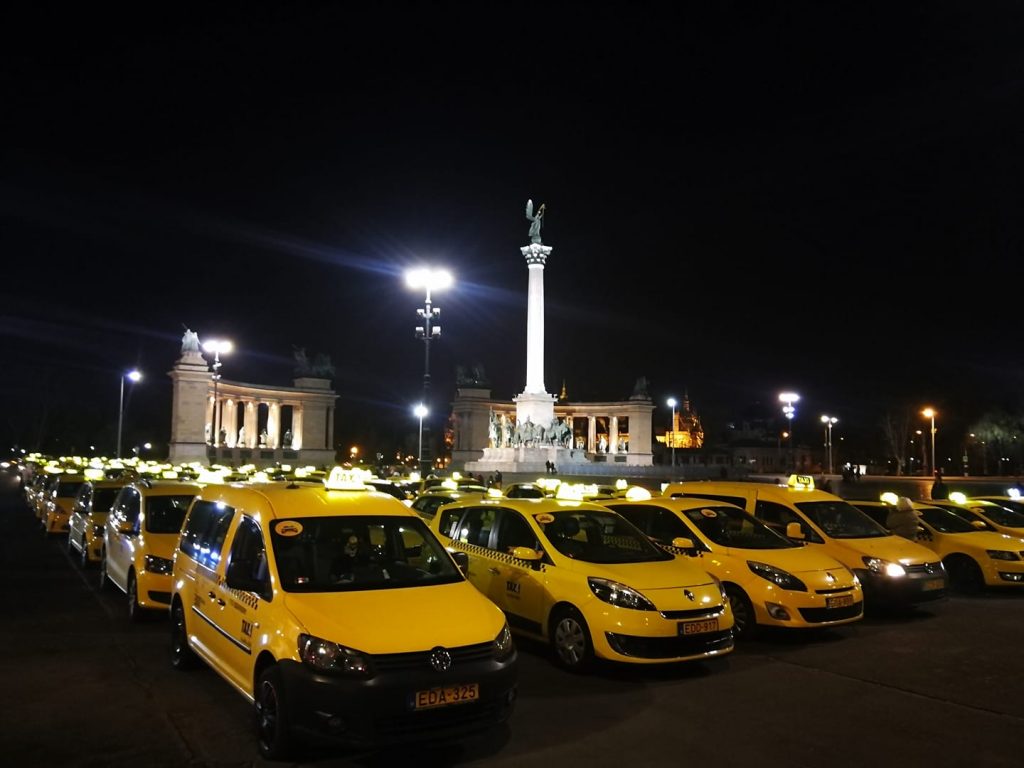 Rengeteg taxist érinthet: Olvasónk 2020-ra már nem kapott műszaki vizsga időpontot, de ez nem minden