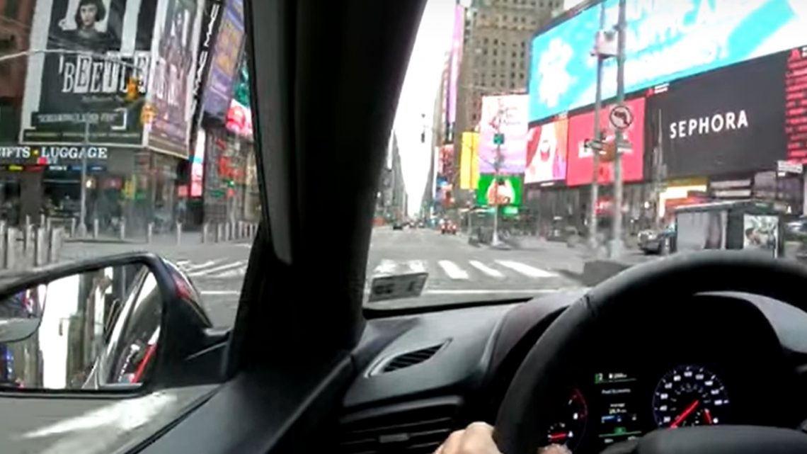 VIDEÓ: Autózz nálunk New York üres utcáin VIDEÓ: Autózz nálunk New York üres utcáin