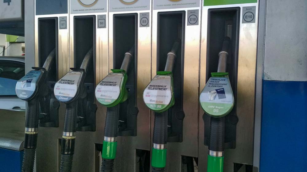Karanténos benzinpara: Annyit tankolj amennyit elhasználsz, vagy mindig tele?