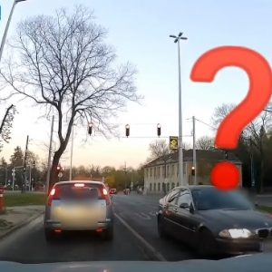 VIDEÓ: Hahó, szembesáv! – Benézte, nem kicsit, de nem érdekli