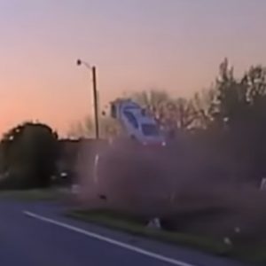 VIDEÓ: Nagyon kemény lett a vége ennek az autós üldözésnek