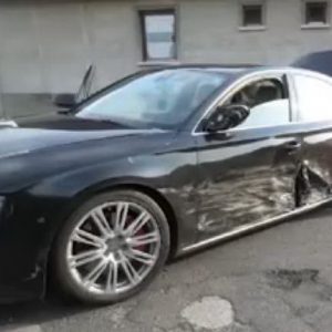 VIDEÓ: 150-nel előzte meg a rendőrautót a BMW, majd Audival ütközött