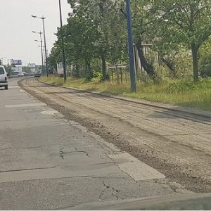 Útfelújítási munkálatok kezdődtek a Gyömrői úton a reptér irányába