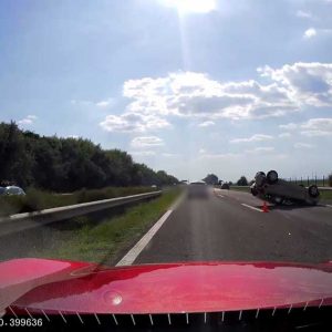 VIDEÓ a tegnapi, M3-ason történt baleset roncsairól