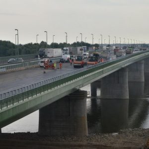 Ismét lezárás! – Forgalomkorlátozás lesz a hárosi Duna-híd M1-es felé vezető oldalán vasárnap