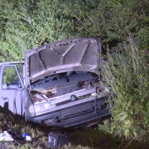 VIDEÓ: Egyedülálló anyuka vesztette életét miután teherautóval ütközött Ivádnál – Négy gyermeke maradt árván