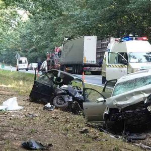 VIDEÓ: Megszólalt a teherautó sofőrje, akit a szabálytalan Audis előzött