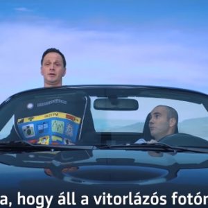 VIDEÓ: A rendőrség új videójában a Stand-up nagyágyúi hívják fel a figyelmet a vezetés közbeni mobilozás veszélyeire