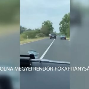 VIDEÓ: Autós üldözés volt Tolna megyében – Tanúk jelentkezését várja a rendőrség