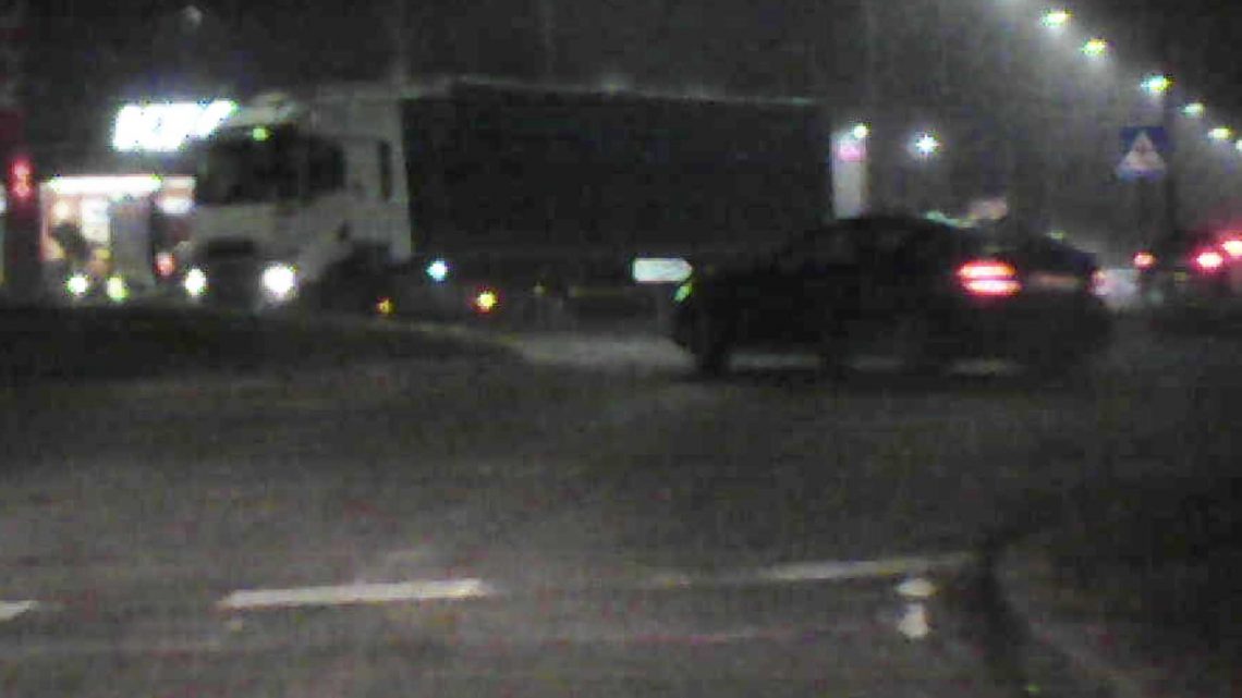VIDEÓ: Nem sikerült driftelve végigtolni a teljes körforgalmat Vácon VIDEÓ: Nem sikerült driftelve végigtolni a teljes körforgalmat Vácon