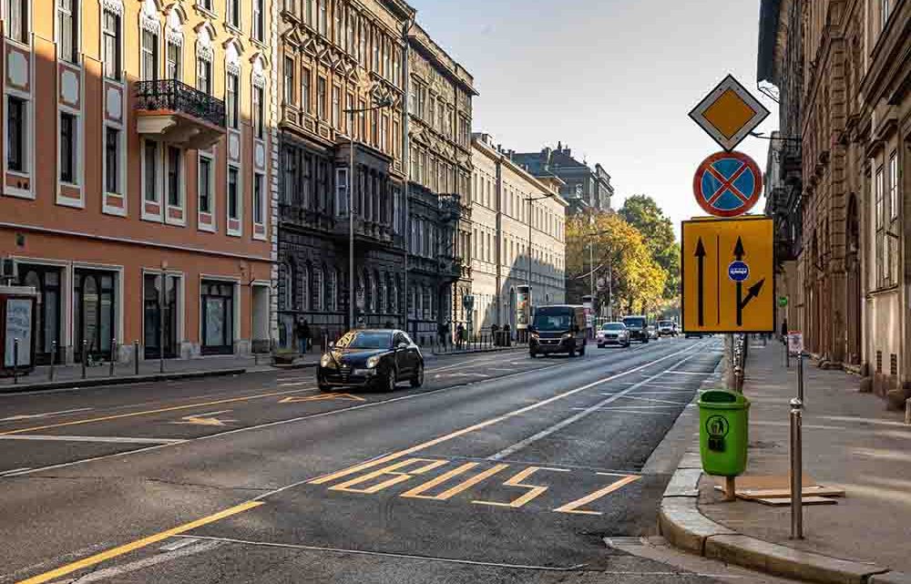 Hirtelen megszűnt a kerékpársáv az Üllői út belső szakaszán Hirtelen megszűnt a kerékpársáv az Üllői út belső szakaszán