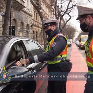 VIDEÓ: Ismét lecsaptak a buszsávot jogtalanul használókra – Folytatódik a BKK és Rendőrség közös akciója