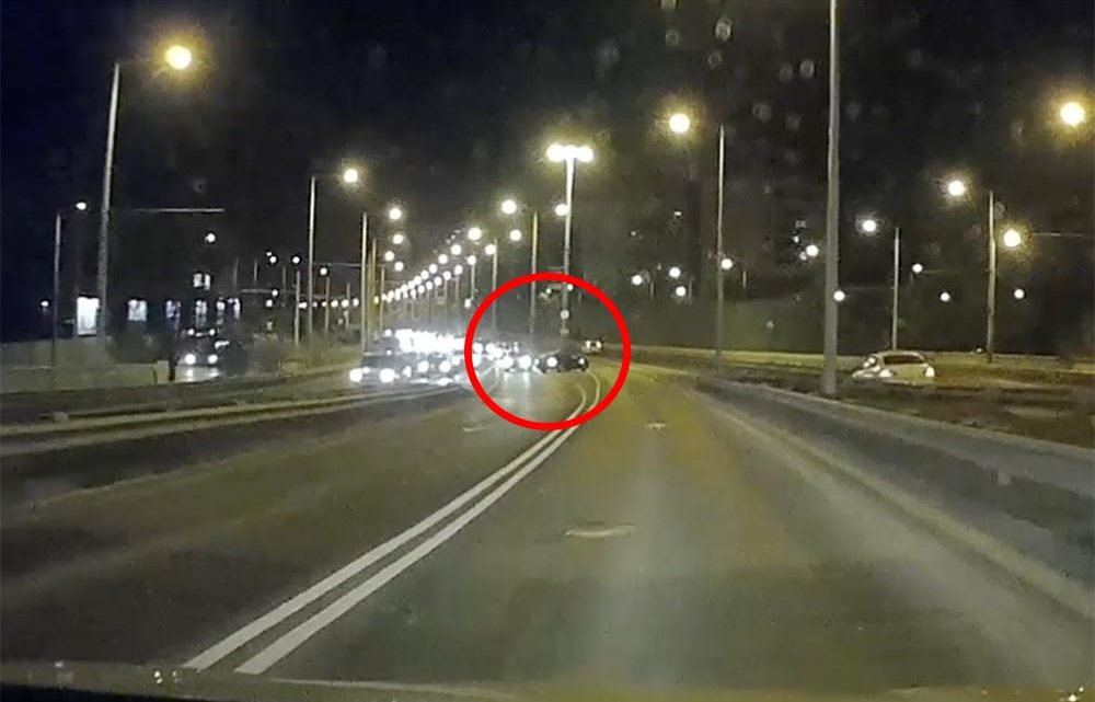 VIDEÓ: “Emberünk az M3 bevezetőn leállított 3+1 sávot, csak hogy ne kelljen körbemennie” VIDEÓ: “Emberünk az M3 bevezetőn leállított 3+1 sávot, csak hogy ne kelljen körbemennie”