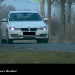 FOTÓK: Lakott területen belül 123 km/h-val közlekedett – Kétszázezres bírság volt érte a jutalom