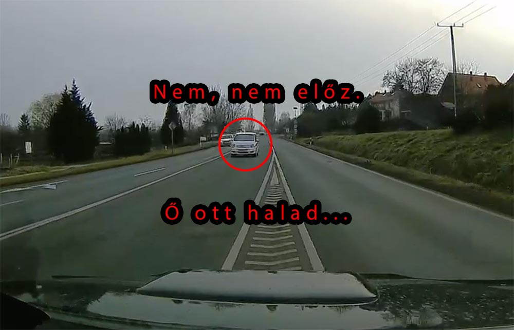 VIDEÓ: Saját sávjának hitte a szembesávot az Opel Meriva sofőrje a 71-es úton