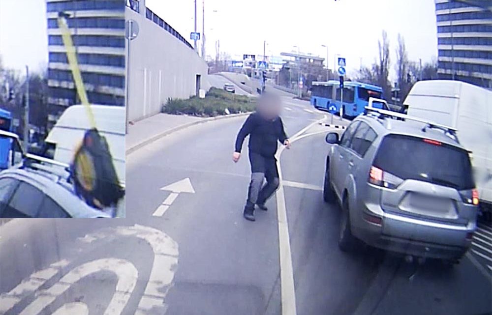 VIDEÓ: Betörte a szélvédőjét egy mérőszalaggal, majd megtámadta olvasónkat VIDEÓ: Betörte a szélvédőjét egy mérőszalaggal, majd megtámadta olvasónkat