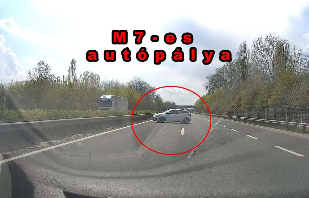 VIDEÓ: Gondolt egyet és megfordult az M7-esen egy autós VIDEÓ: Gondolt egyet és megfordult az M7-esen egy autós